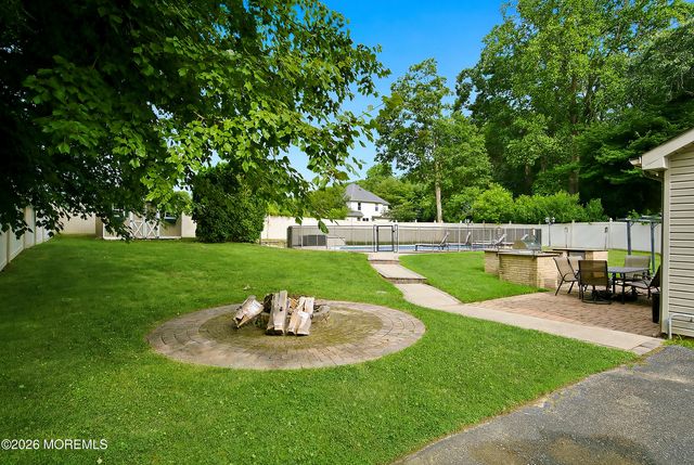 102 Susan Drive, Jackson, NJ 08527