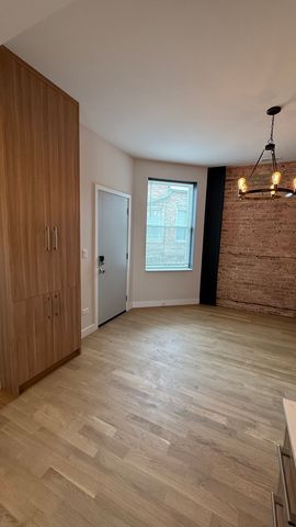 1118 S Western Avenue 3R, Chicago, IL 60612