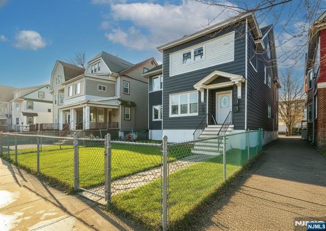 189 Oraton Parkway, East Orange, NJ 07017