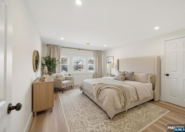 189 Oraton Parkway, East Orange, NJ 07017