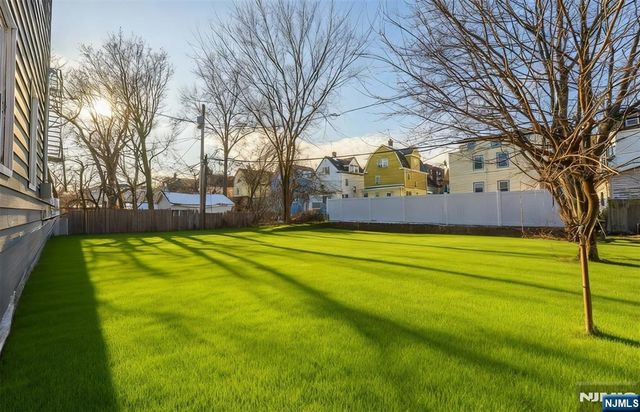 189 Oraton Parkway, East Orange, NJ 07017