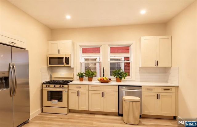 189 Oraton Parkway, East Orange, NJ 07017