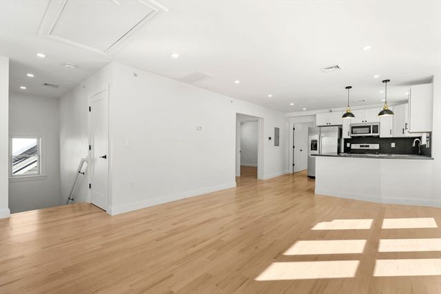 55 Dustin Street 3, Boston, MA 02135