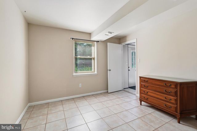 1721 WILLIS, Baltimore, MD 21227