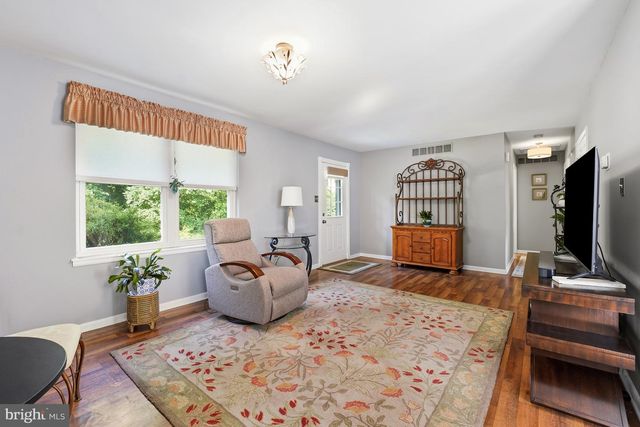 1721 WILLIS, Baltimore, MD 21227