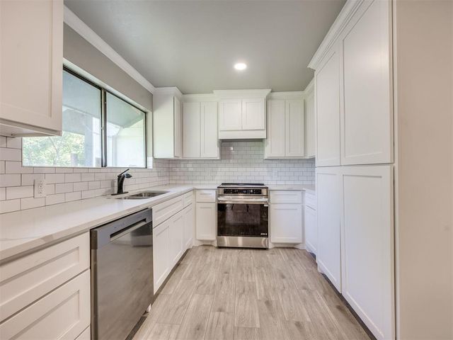 11609 Twisted Oak Road, Oklahoma City, OK 73120