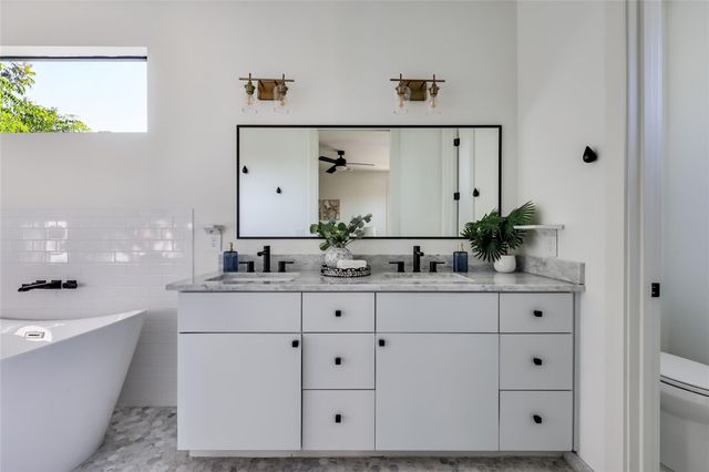 2804 E 22nd ST A, Austin, TX 78722