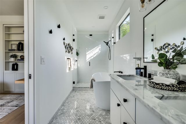 2804 E 22nd ST A, Austin, TX 78722