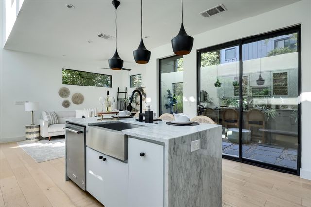 2804 E 22nd ST A, Austin, TX 78722