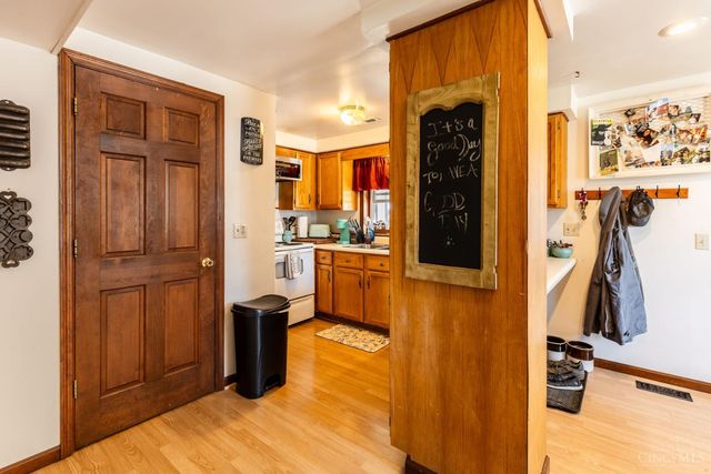 10070 St Rt 132, Pleasant Plain, OH 45162