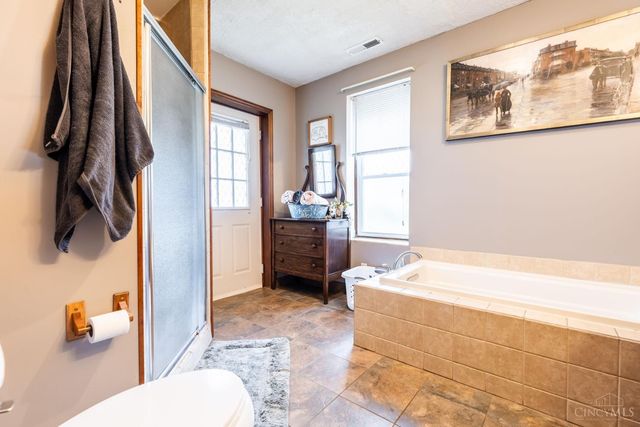 10070 St Rt 132, Pleasant Plain, OH 45162