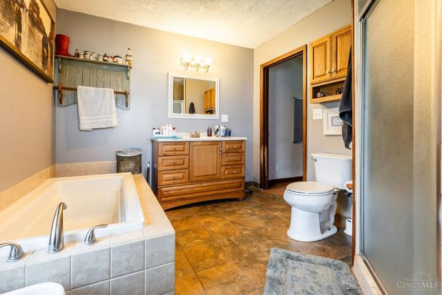 10070 St Rt 132, Pleasant Plain, OH 45162