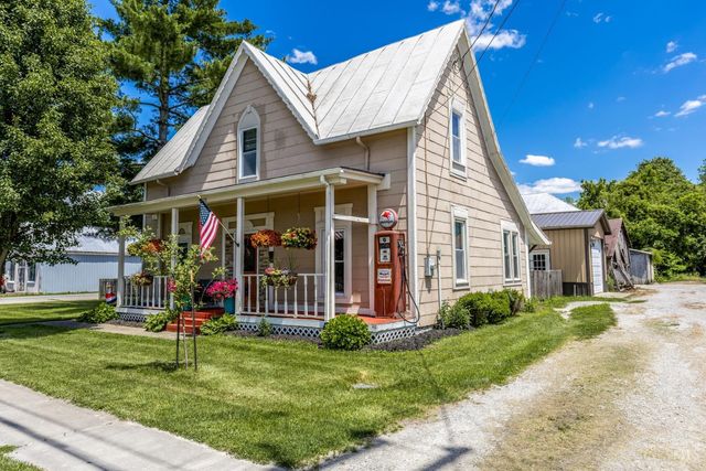 10070 St Rt 132, Pleasant Plain, OH 45162