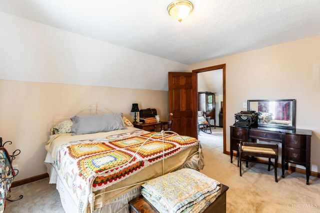10070 St Rt 132, Pleasant Plain, OH 45162