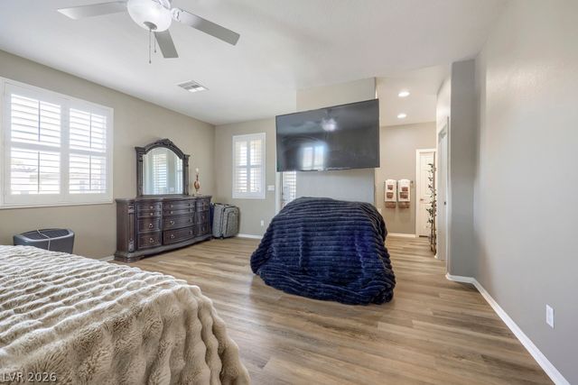 615 Little Moon Avenue, Las Vegas, NV 89178