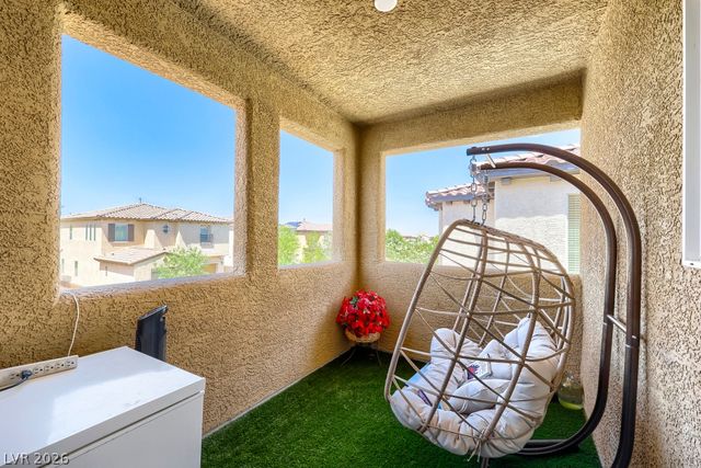615 Little Moon Avenue, Las Vegas, NV 89178