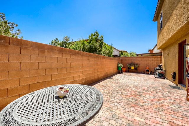615 Little Moon Avenue, Las Vegas, NV 89178