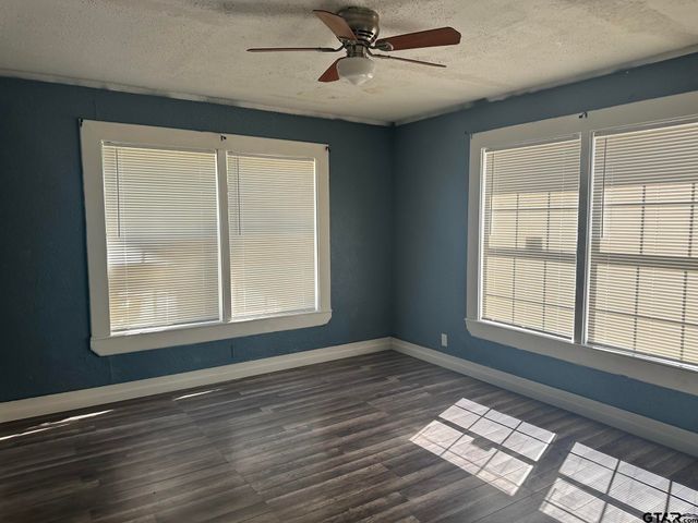 1620 S Englewood Ave., Tyler, TX 75701