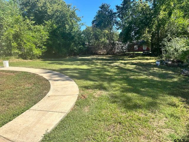 1620 S Englewood Ave., Tyler, TX 75701
