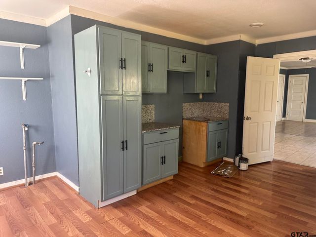 1620 S Englewood Ave., Tyler, TX 75701