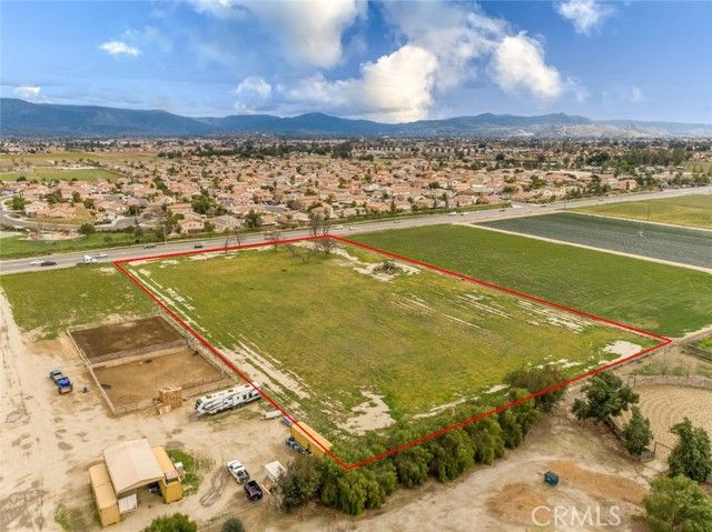 880 S Sanderson Street, San Jacinto, CA 92582