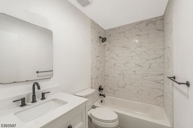 76 Farm Rd O, Hillsborough Twp., NJ 08844