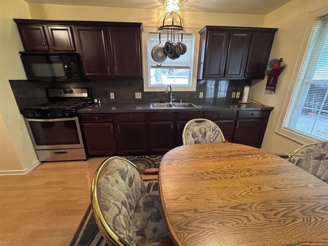833 Kenneth Street, Wyoming, MI 49509