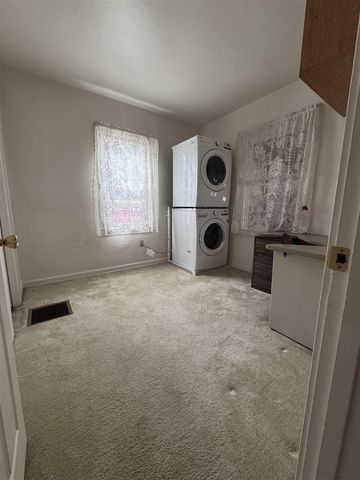 833 Kenneth Street, Wyoming, MI 49509