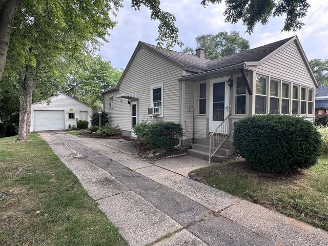 833 Kenneth Street, Wyoming, MI 49509