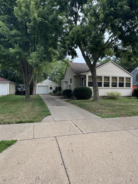 833 Kenneth Street, Wyoming, MI 49509