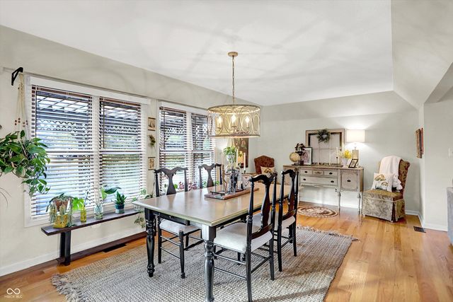 1515 Secretariat Lane, Indianapolis, IN 46217