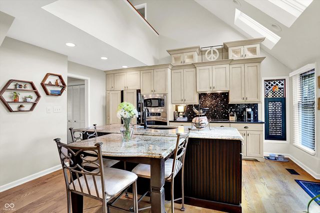 1515 Secretariat Lane, Indianapolis, IN 46217