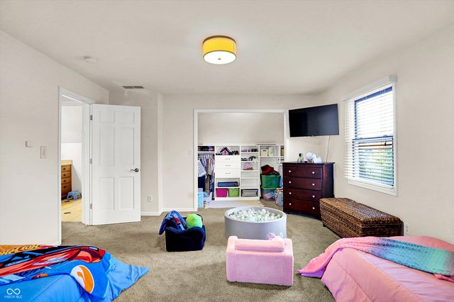 1515 Secretariat Lane, Indianapolis, IN 46217