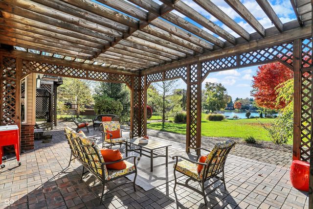 1515 Secretariat Lane, Indianapolis, IN 46217