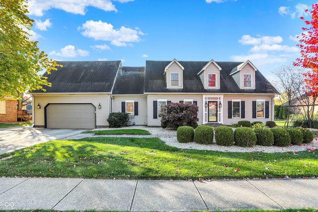 1515 Secretariat Lane, Indianapolis, IN 46217