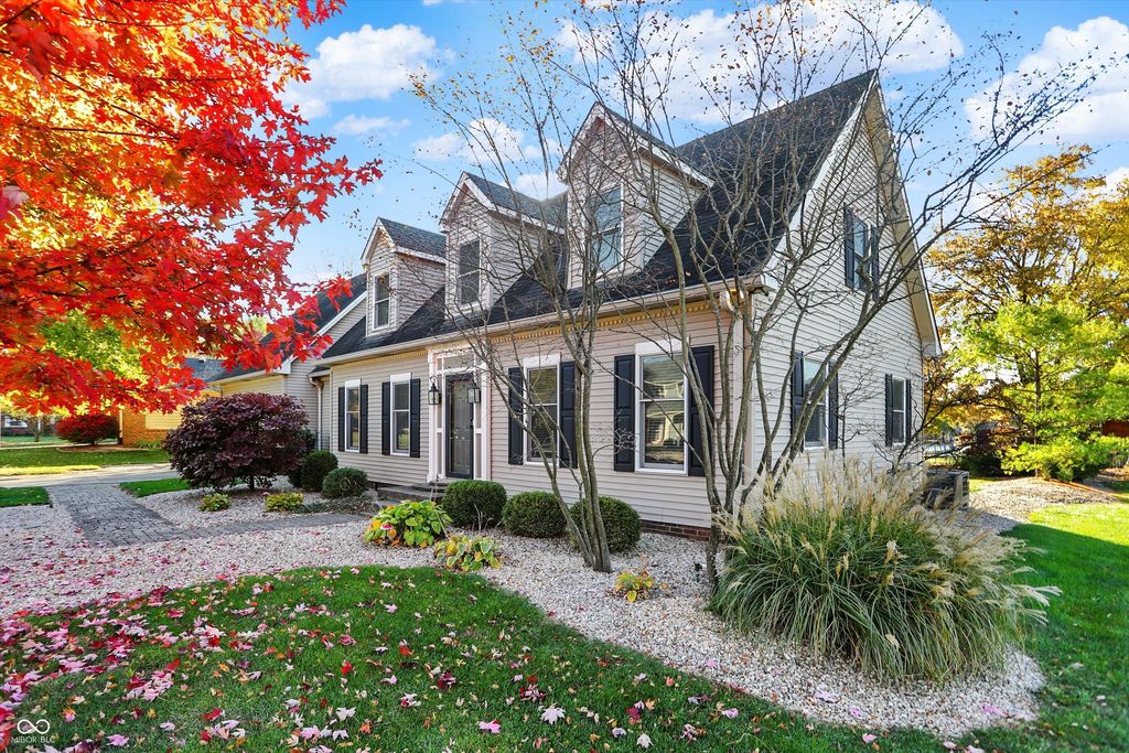 1515 Secretariat Lane, Indianapolis, IN 46217