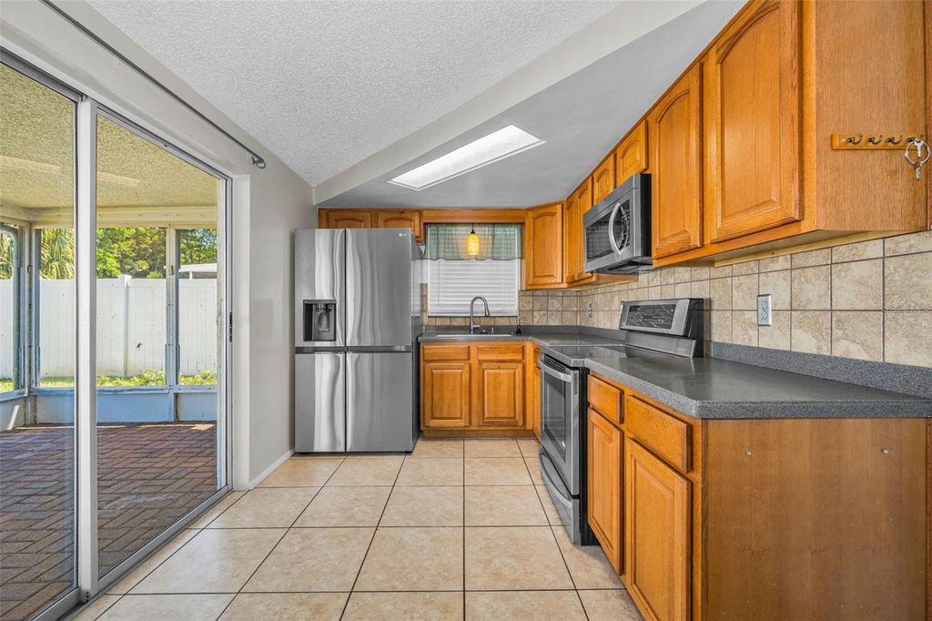 Image 14 of property listing at 1184 CHELSEA LANE, Holiday, FL 34691