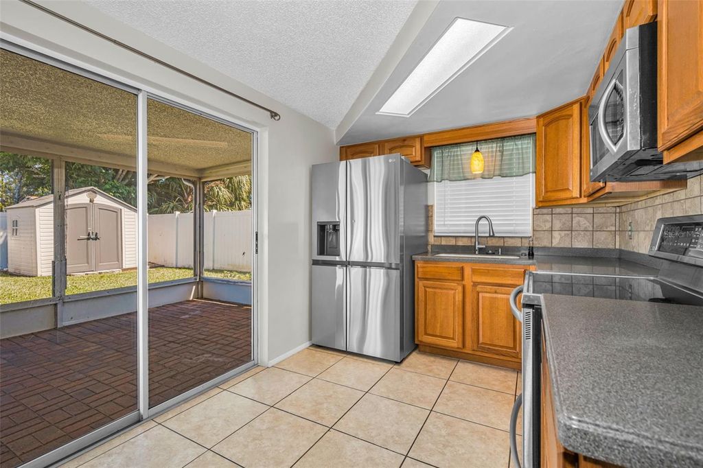 Image 15 of property listing at 1184 CHELSEA LANE, Holiday, FL 34691