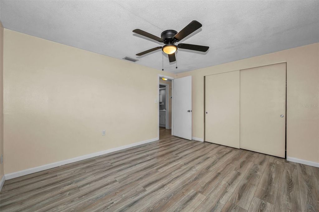 Image 21 of property listing at 1184 CHELSEA LANE, Holiday, FL 34691