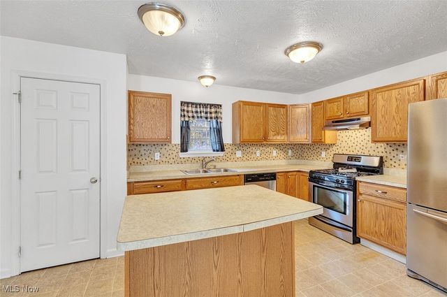 2427 E 63rd Street, Cleveland, OH 44104