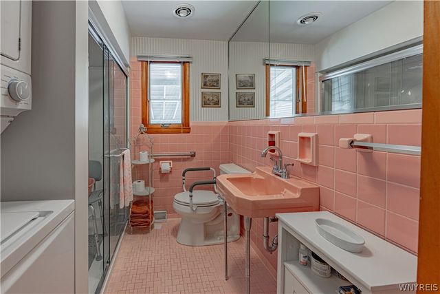 6113 Kies Avenue, Niagara Falls, NY 14304