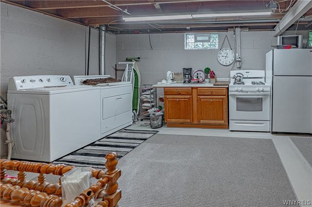 6113 Kies Avenue, Niagara Falls, NY 14304