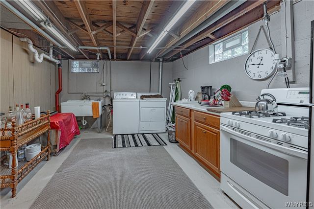 6113 Kies Avenue, Niagara Falls, NY 14304