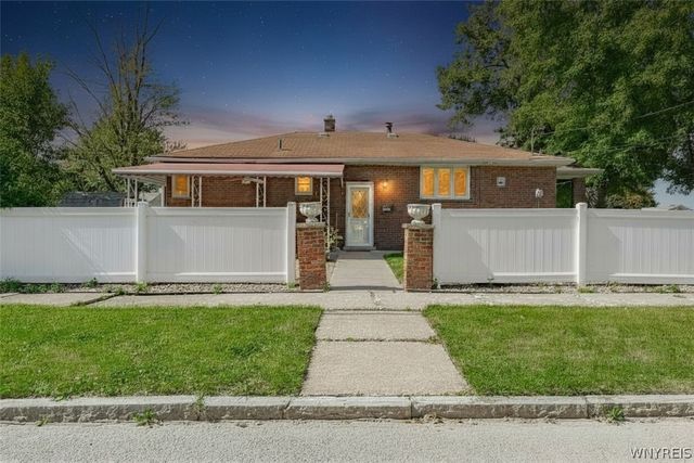 6113 Kies Avenue, Niagara Falls, NY 14304