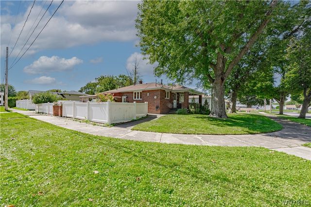 6113 Kies Avenue, Niagara Falls, NY 14304