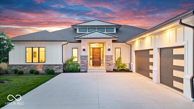 10773 Harbor Bay Drive, Fortville, IN 46040