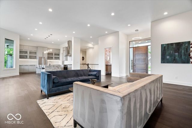 10773 Harbor Bay Drive, Fortville, IN 46040