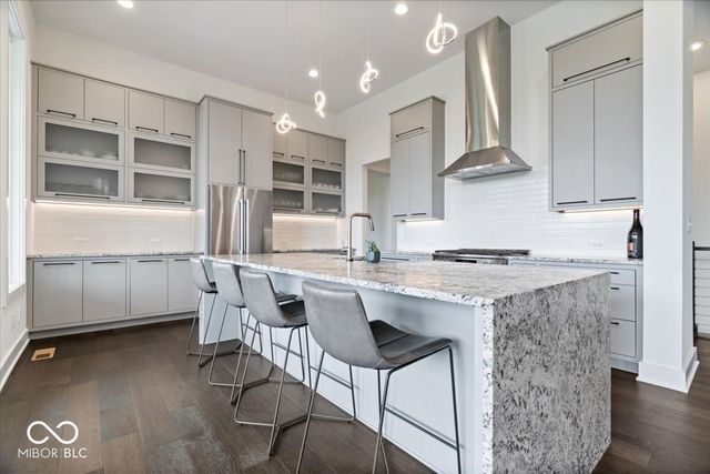 10773 Harbor Bay Drive, Fortville, IN 46040