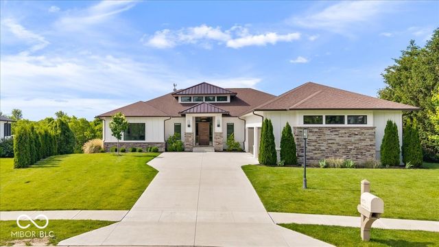 10773 Harbor Bay Drive, Fortville, IN 46040