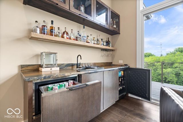 10773 Harbor Bay Drive, Fortville, IN 46040